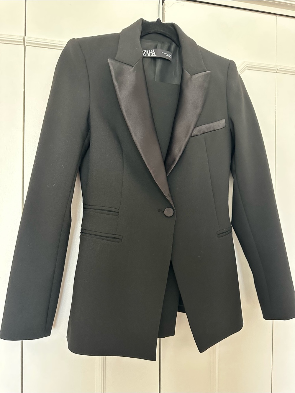 Zara Black Satin-Trim Single-Button Tuxedo Blazer